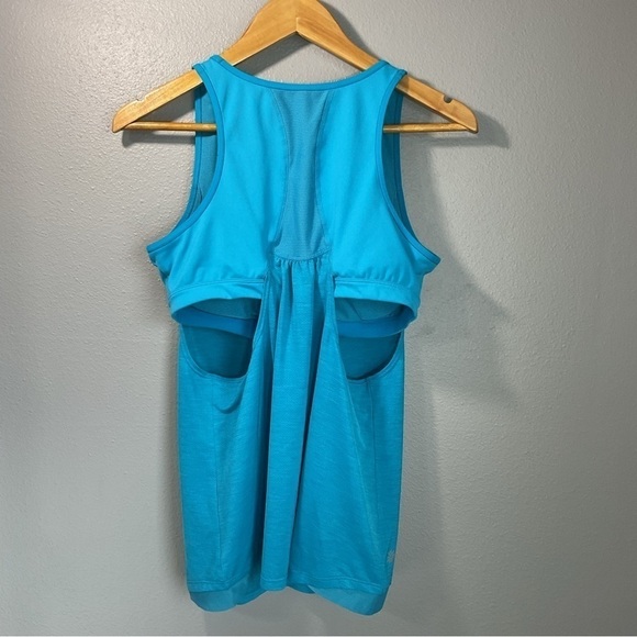 Athleta Mesh Gel Supercharged Tank Top Size Medium Turquoise Blue T79 - Picture 3 of 6